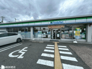 ファミリーマート王寺本町一丁目店