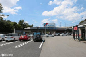 万代　学園前店