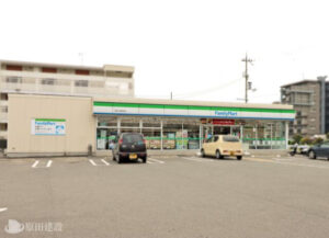 ファミリーマート近鉄九条駅前店