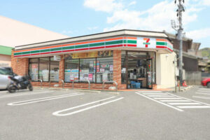 セブンイレブン奈良高畑町店