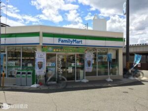 ファミリーマートＪＲ大和小泉駅前店